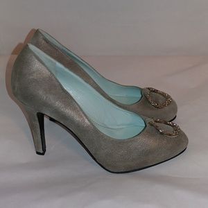 Tracy Reese Gold pumps